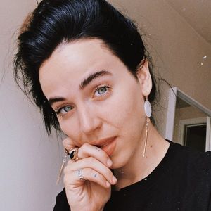 Meet your Posher, Bobbie